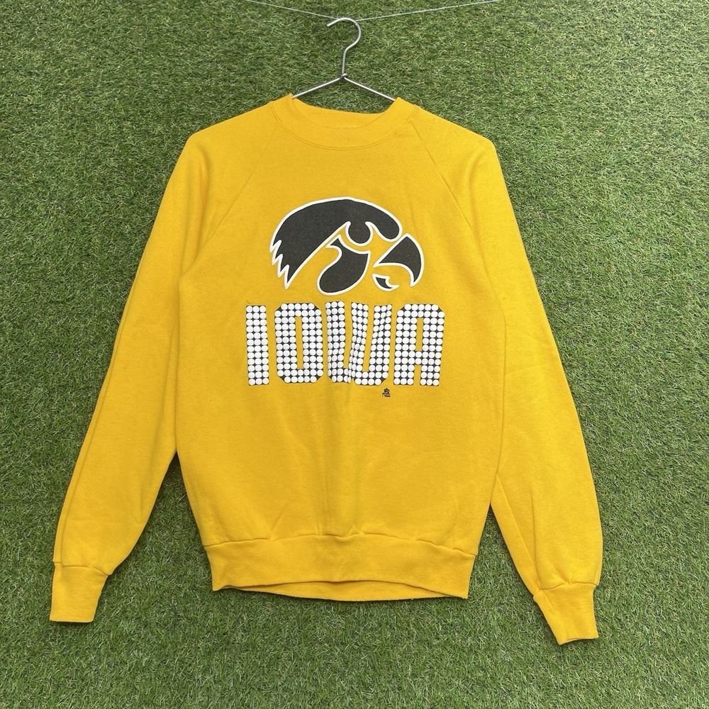 Vintage Iowa Hawkeyes Sweatshirt Mens Medium Yellow Crewneck Heavy Y2K Sports